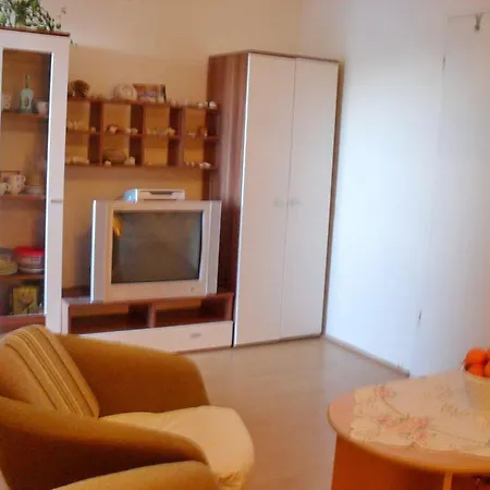 Bella Vista Po A -three Bedroom With Balcony And Sea View A6 Prožura